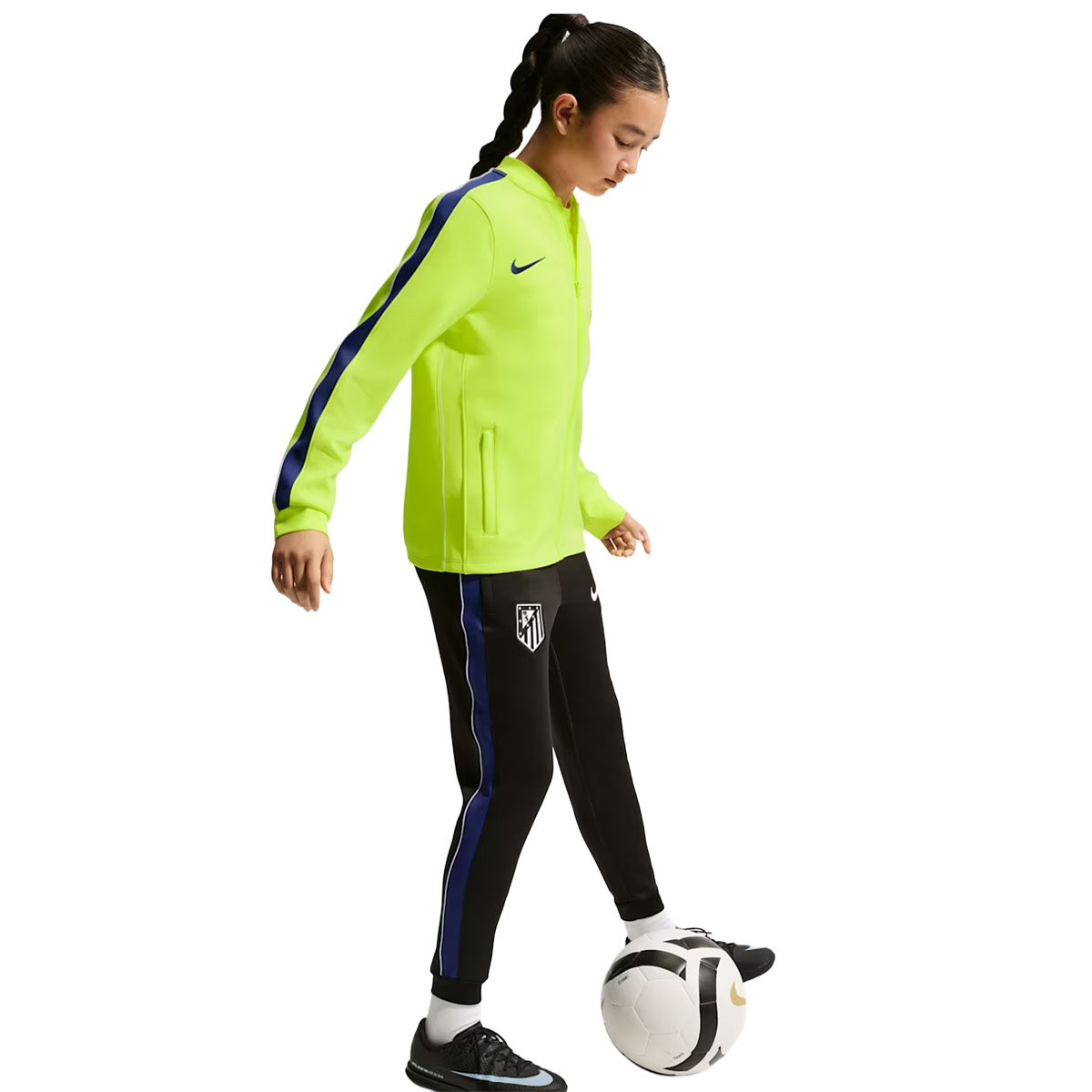 Ch&aacute;ndal entrenamiento ni&ntilde;o Nike 26/27 image number null